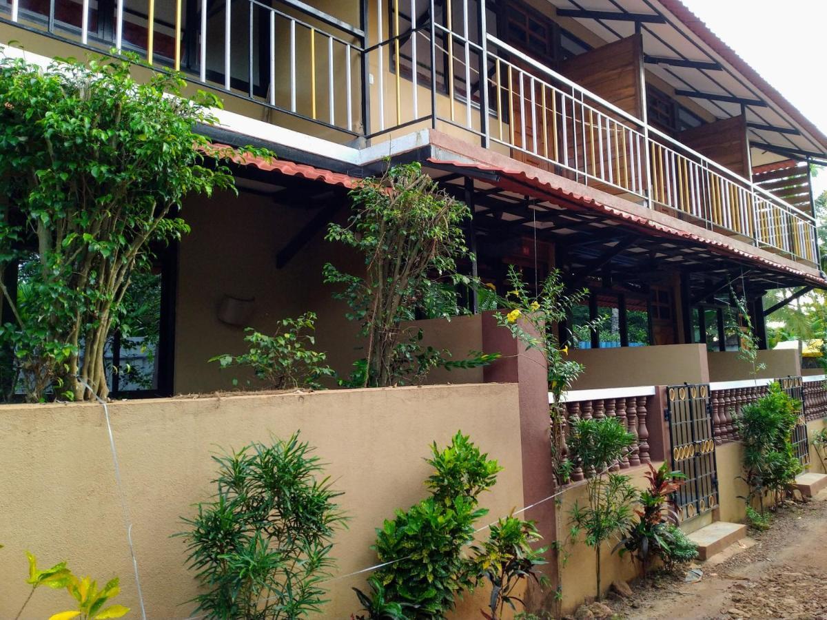 Shawn'S The Morjim Enclave Hotel Exterior photo